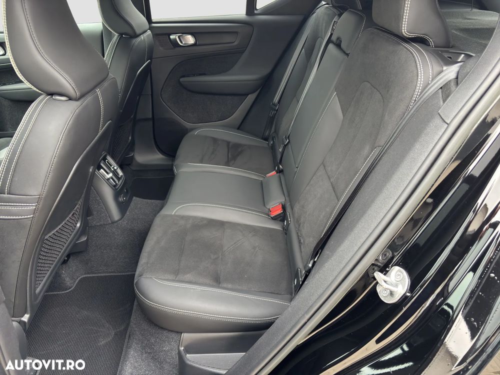 Volvo XC 40 T4 Recharge DKG Ultimate Dark - 8