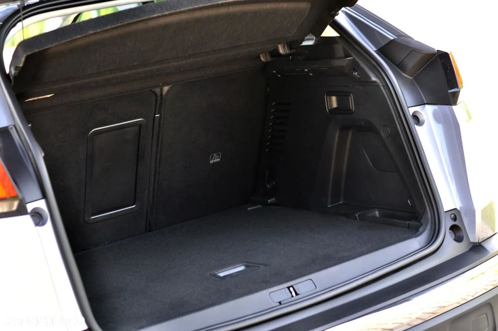 Peugeot 3008 1.2 PureTech Allure S&S - 11