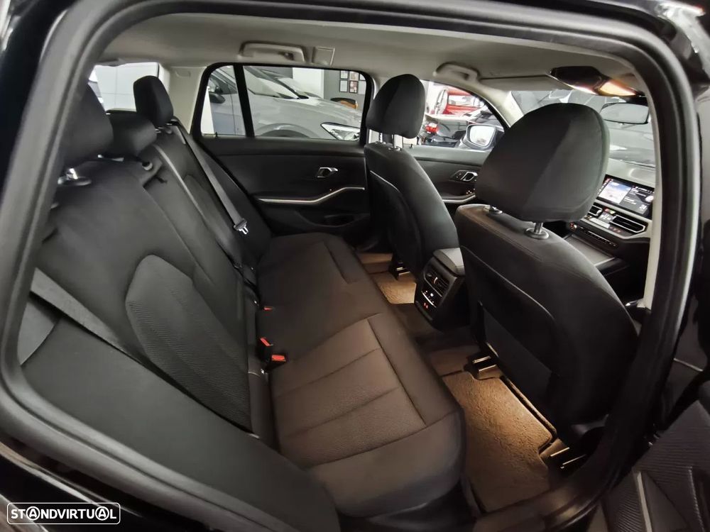 BMW 320 d Auto - 11