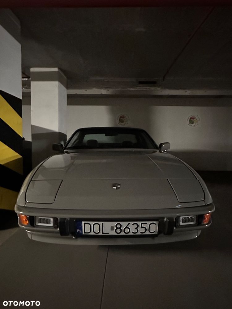 Porsche 924 - 2