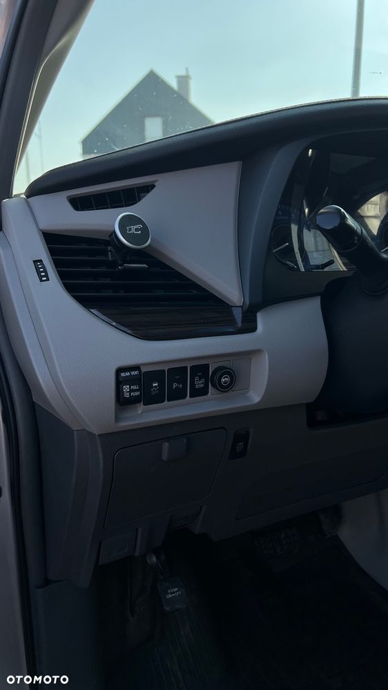 Toyota Sienna 3.5 V6 XLE AWD - 18