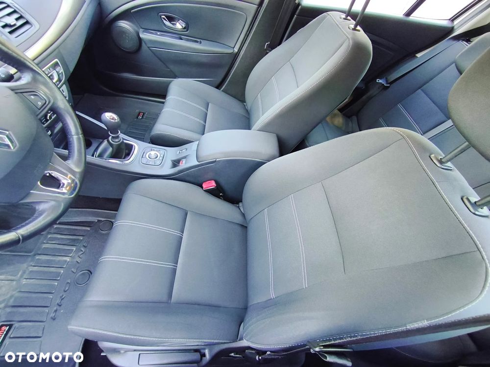 Renault Megane 1.6 16V 110 LIMITED - 8