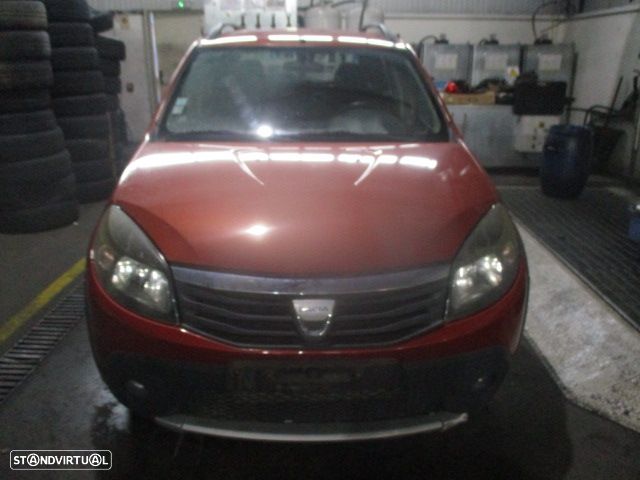 Carro MOT:  K9K 892 CXVEL: JR5346 DACIA SANDERO 2011 1.5DCI 90CV 5P VERMELHO DIESEL - 1