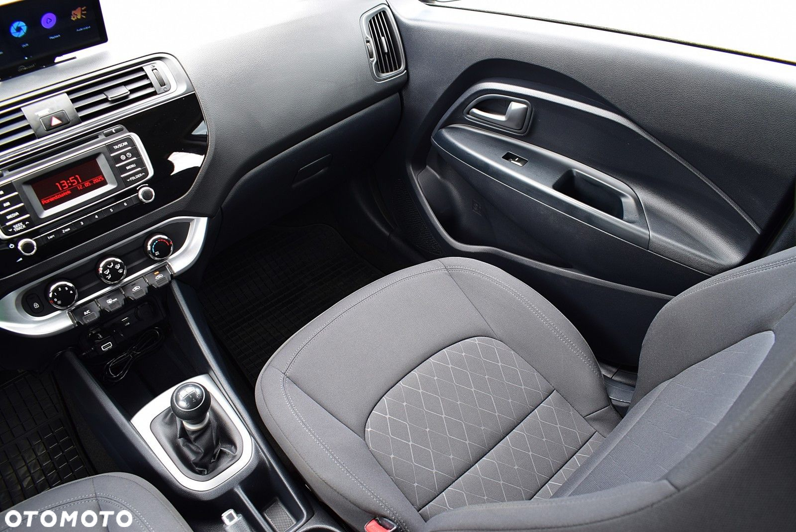 Kia Rio - 21