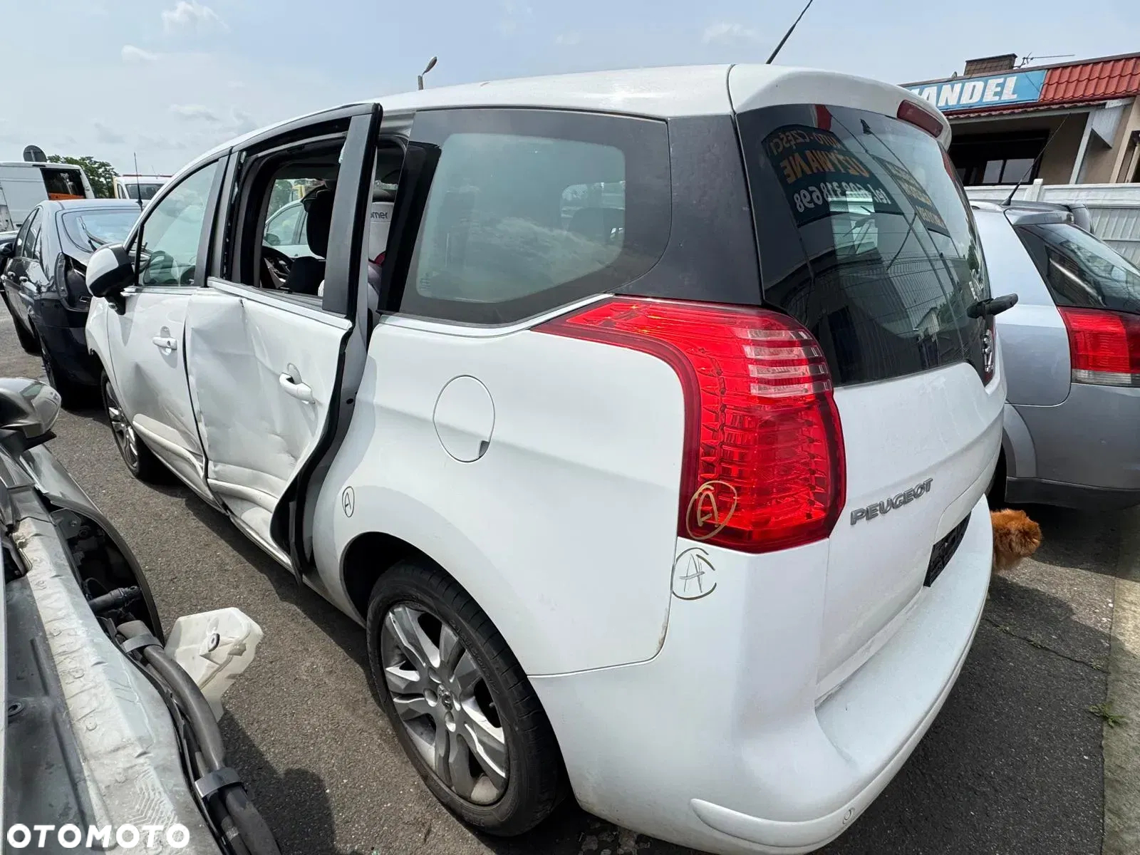 Peugeot 5008 I poj. 1.6 Diesel 112 KM - kod lakieru EWPB , kod silnika 9HR -cały na CZĘŚCI - 2