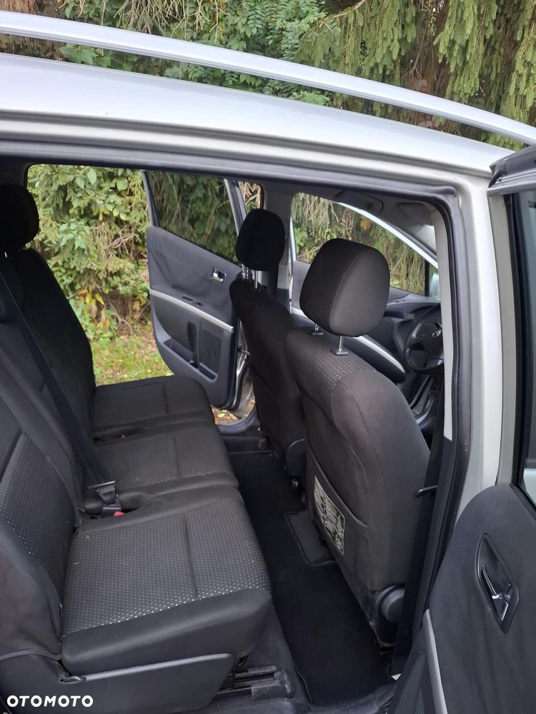 Toyota Corolla Verso 2.2 D-4D Prestige - 8