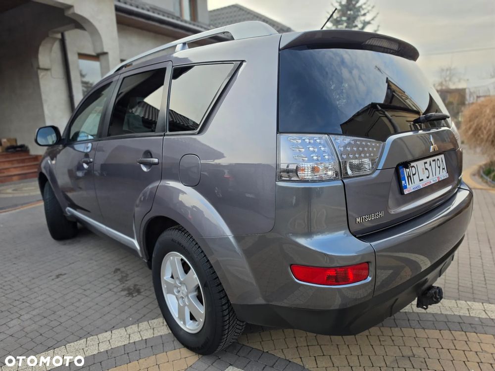 Mitsubishi Outlander - 9