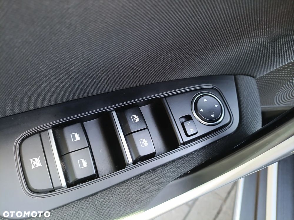 Kia XCeed 1.5 T-GDI M - 17