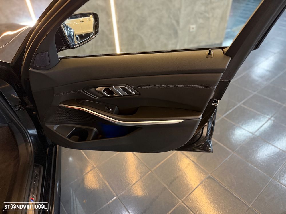 BMW 330 e Aut. M Sport - 27