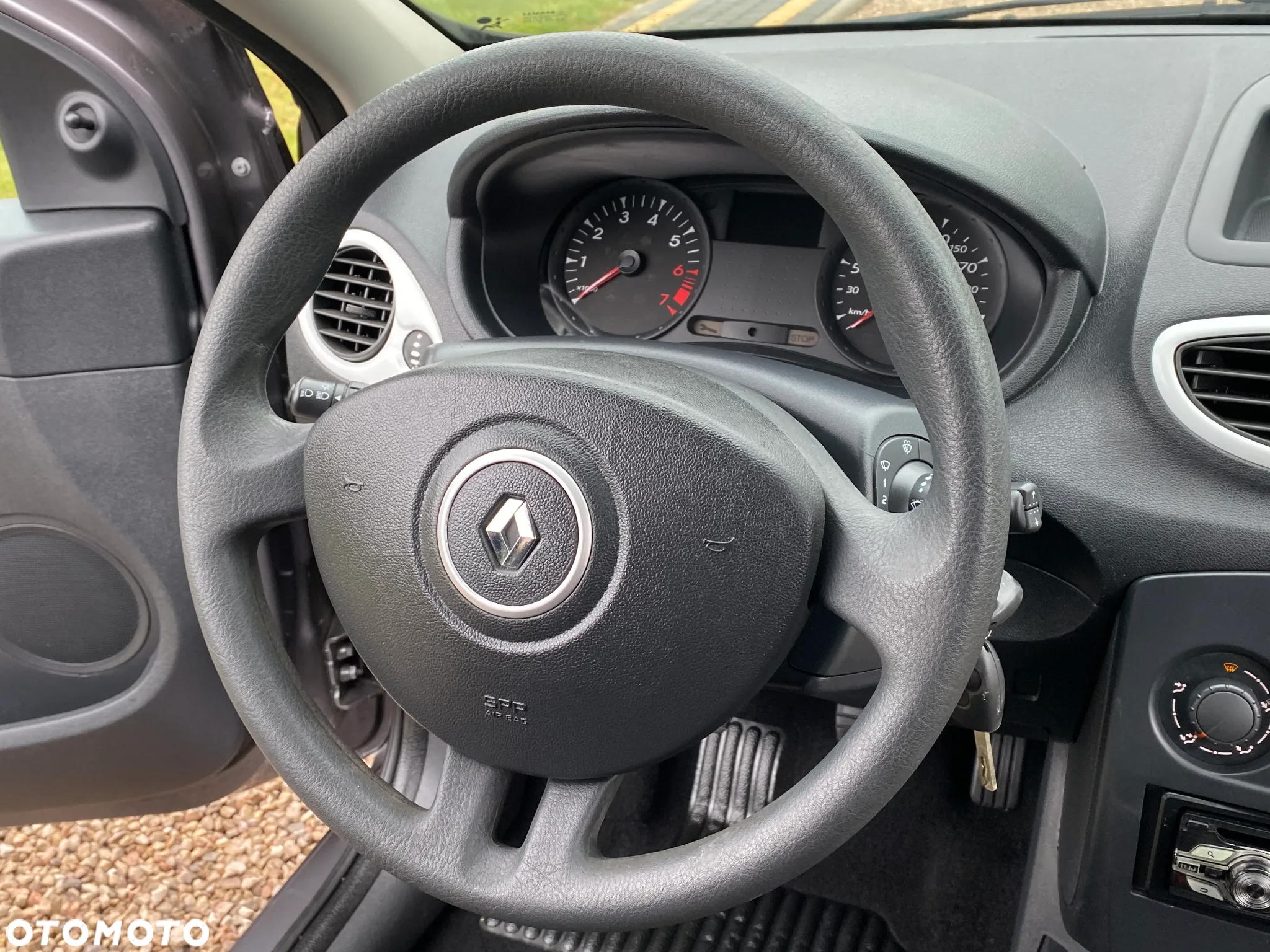 Renault Clio 1.2 16V 75 Dynamique - 26