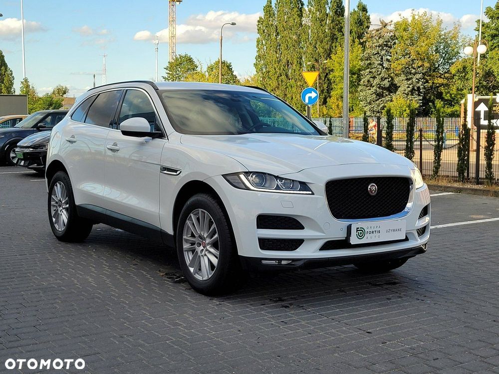 Jaguar F-Pace - 7