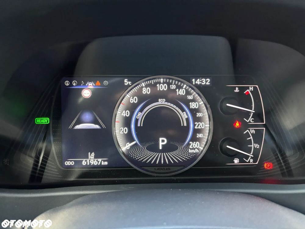 Lexus UX - 24