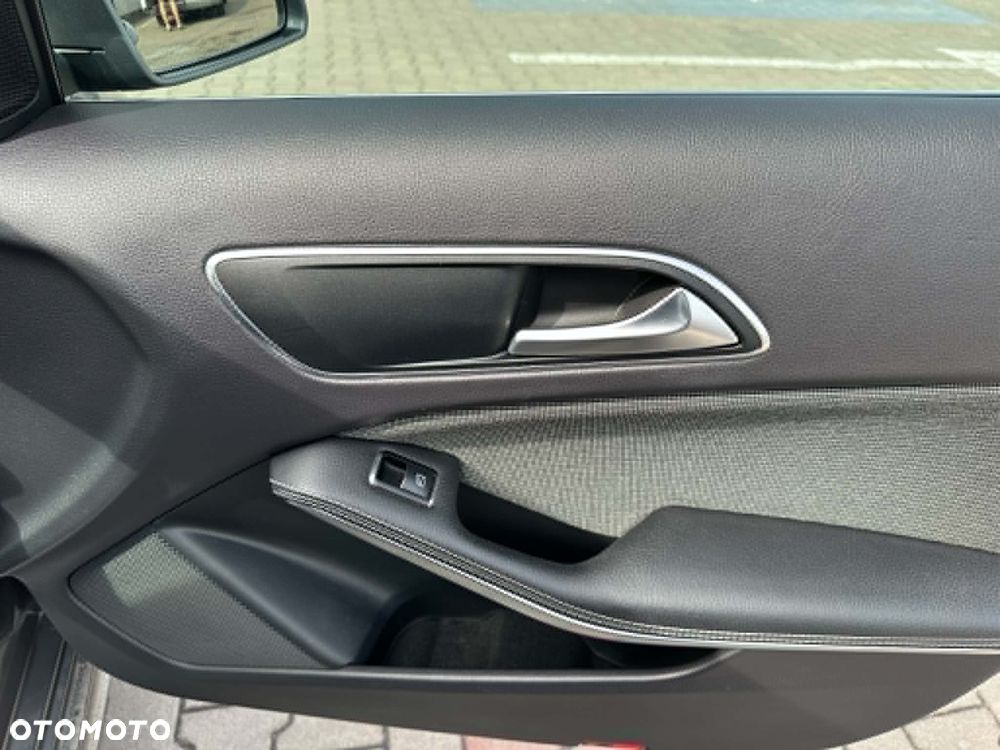 Mercedes-Benz Klasa A 200 CDI - 23