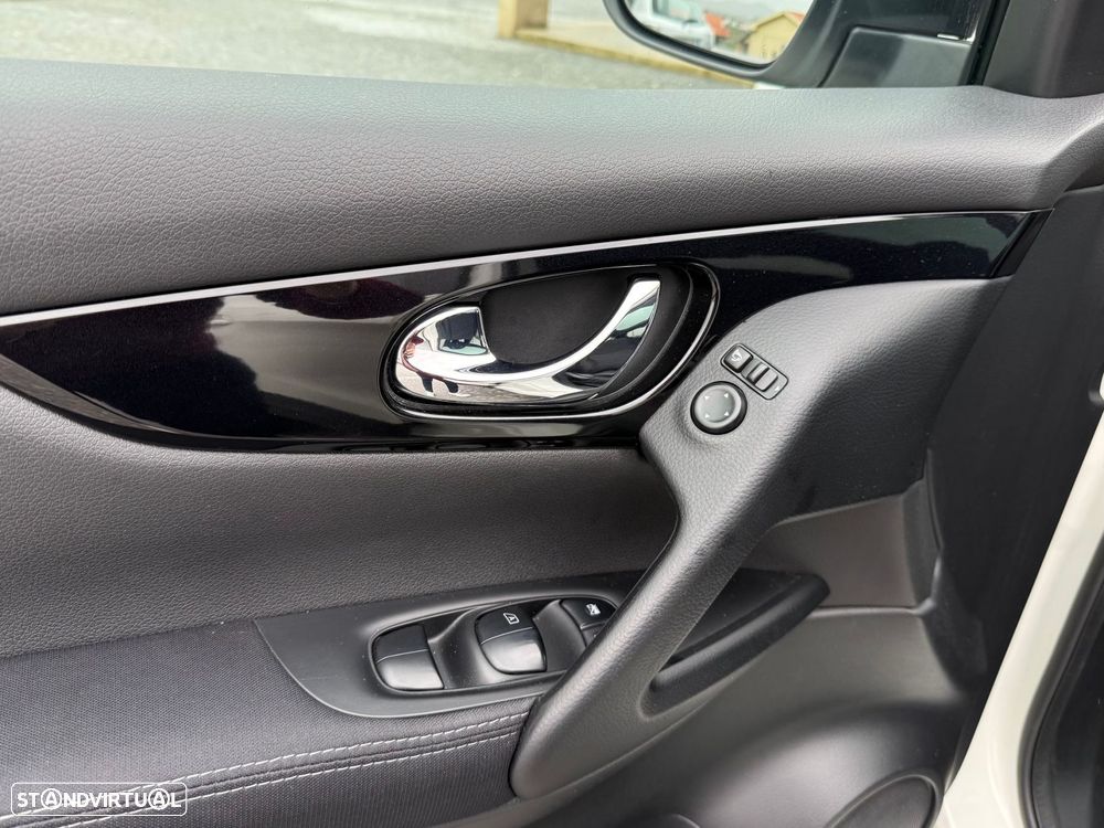 Nissan Qashqai 1.2 DIG-T N-Connecta - 11