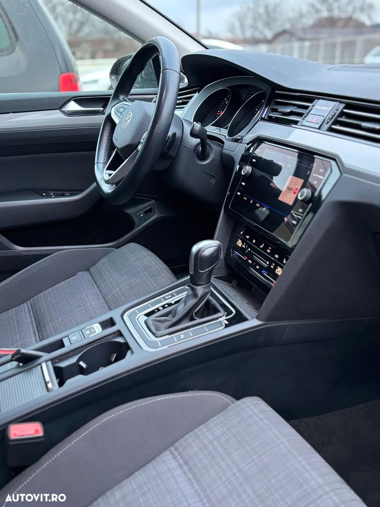 Volkswagen Passat 2.0 TDI SCR DSG Business - 11