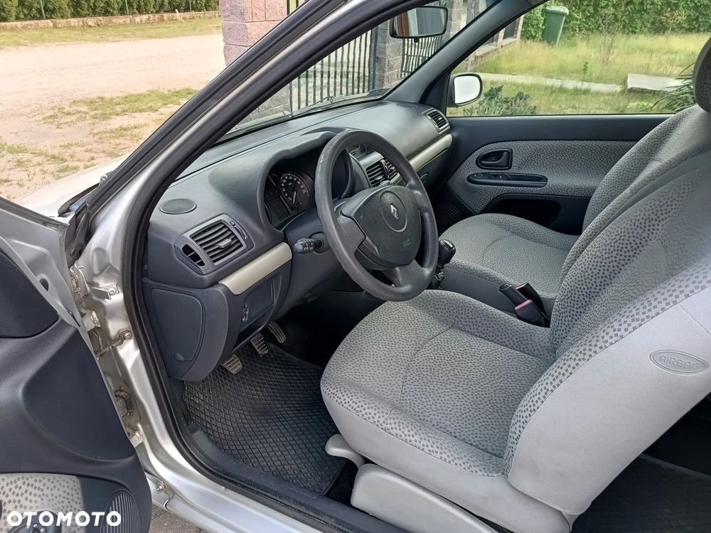 Renault Clio 1.2 16V Arctica - 3