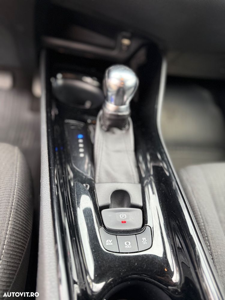 Toyota C-HR - 8