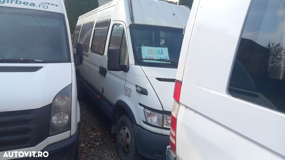 Mercedes-Benz Sprinter - 14