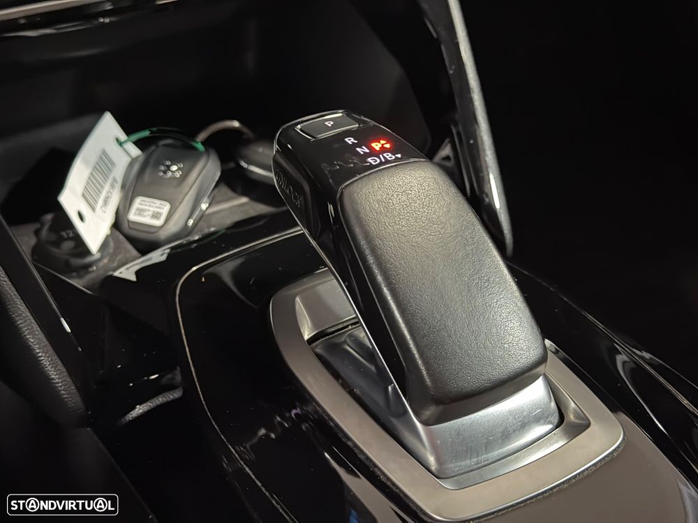 Peugeot e-2008 50 kWh Allure Pack - 4