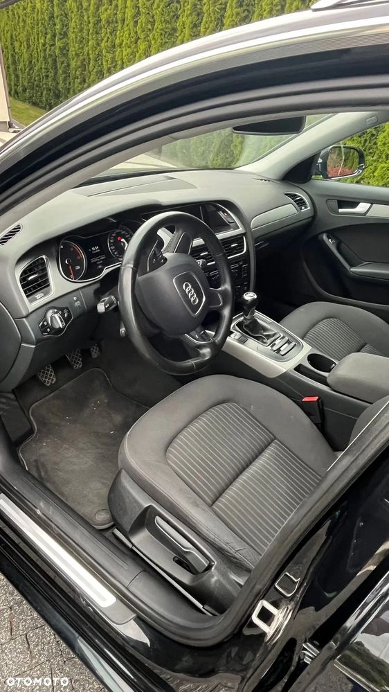 Audi A4 Avant 2.0 TDI DPF Ambiente - 12