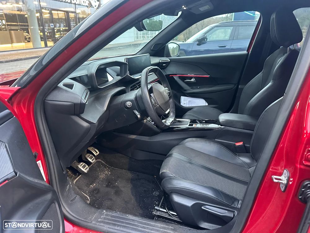 Peugeot 2008 1.2 PureTech GT - 4