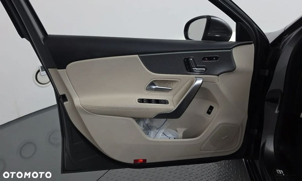 Mercedes-Benz Klasa A 220 7G-DCT AMG Line - 21