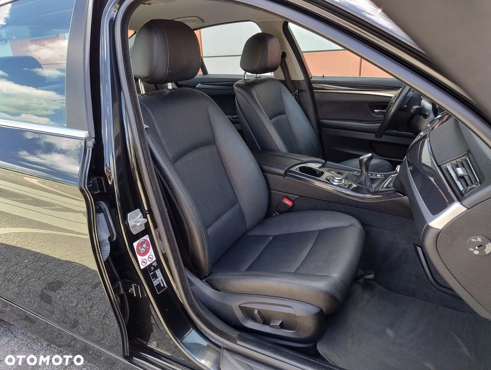 BMW Seria 5 518d - 11