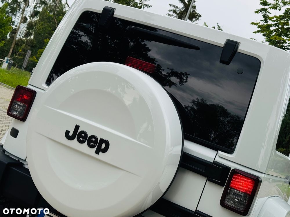 Jeep Wrangler Unlimited 2.8 CRD DPF Automatik Sahara - 23