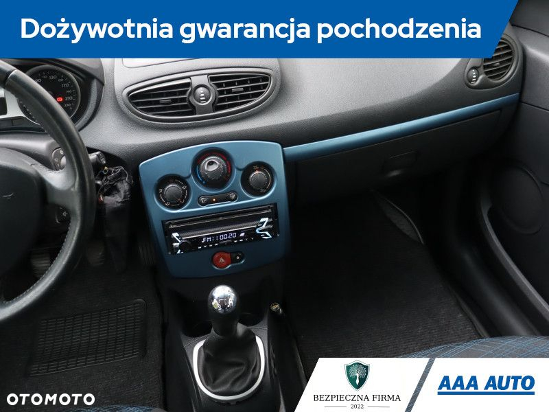 Renault Clio - 9