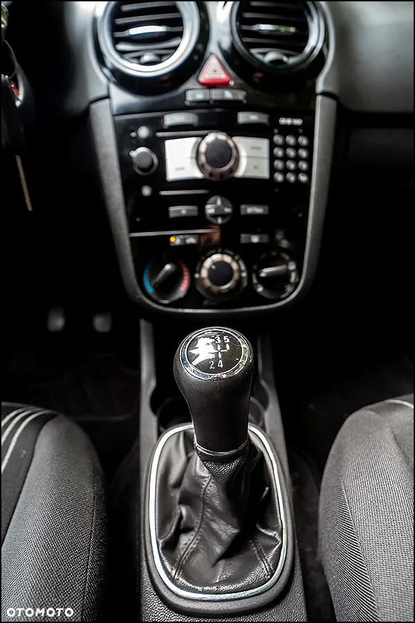 Opel Corsa - 25