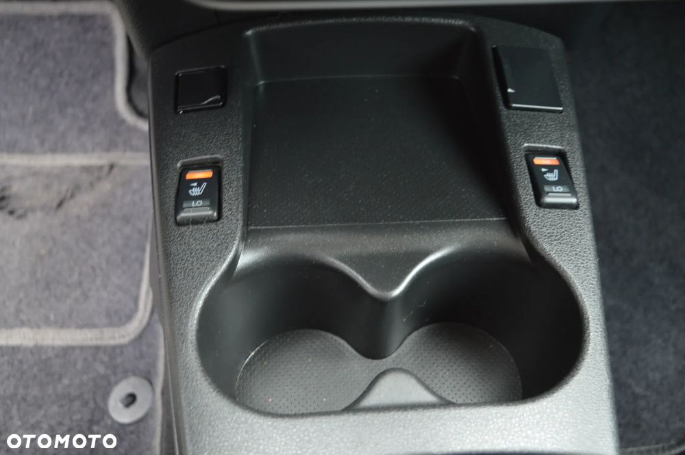 Nissan Leaf 24 kWh (mit Batterie) Visia + - 21