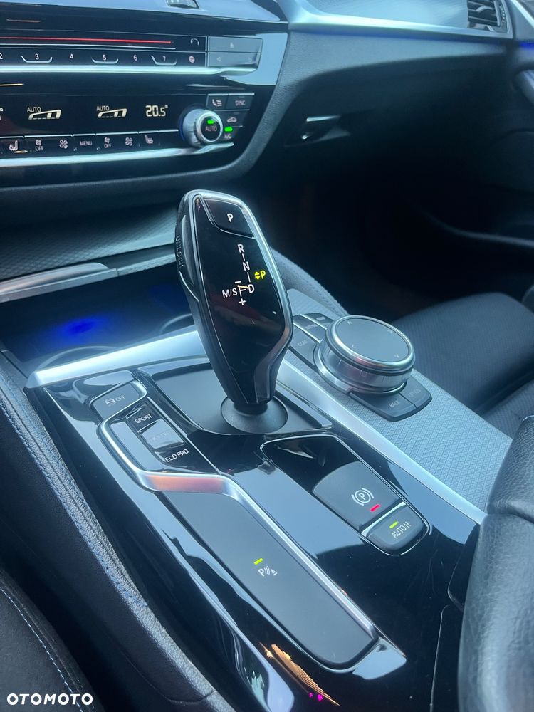 BMW Seria 5 520d xDrive M Sport sport - 19
