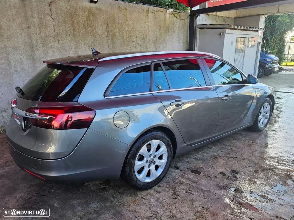Opel Insignia Sports Tourer - 4