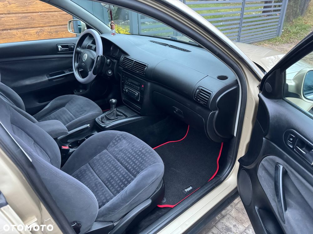 Volkswagen Passat - 15