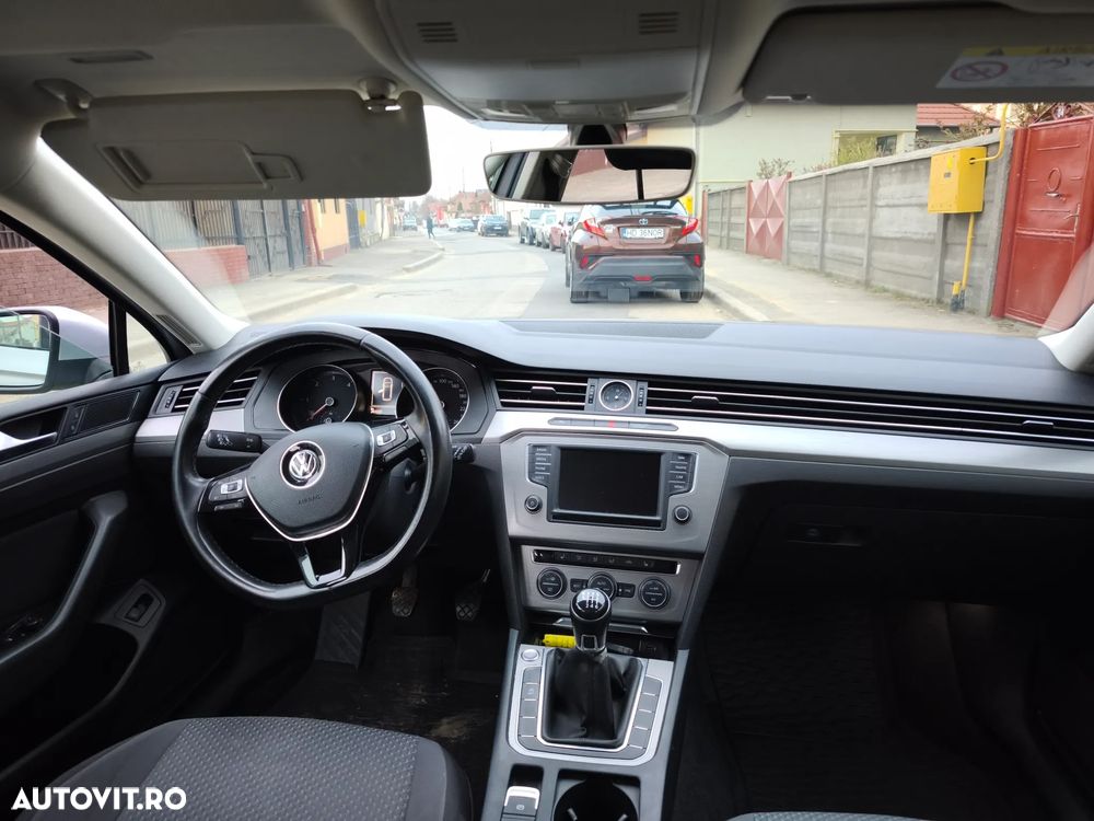 Volkswagen Passat 2.0 TDI (BlueMotion Technology) Highline - 9