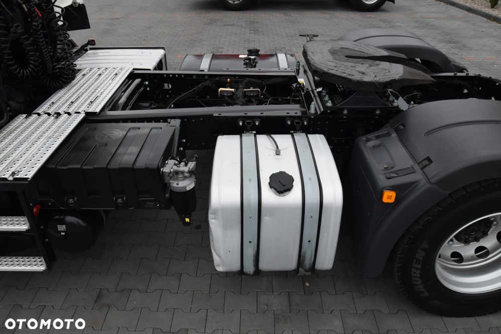 MAN TGS 18.470 / WAGA: 7.200 KG / PRZYSTAWKA PTO / EURO 6 / NOWY MODEL / TEMPOMAT / NAWIGACJA / 2 ZBIORNIKI PALIWA / NISKI PRZEBIEG / SERWISOWANY / SPROWADZONY - 17