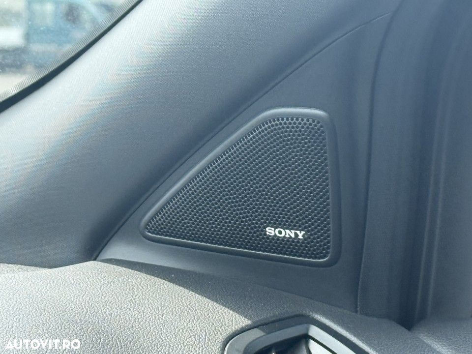 Ford Kuga 2.0 TDCi 4WD Powershift ST-Line - 30