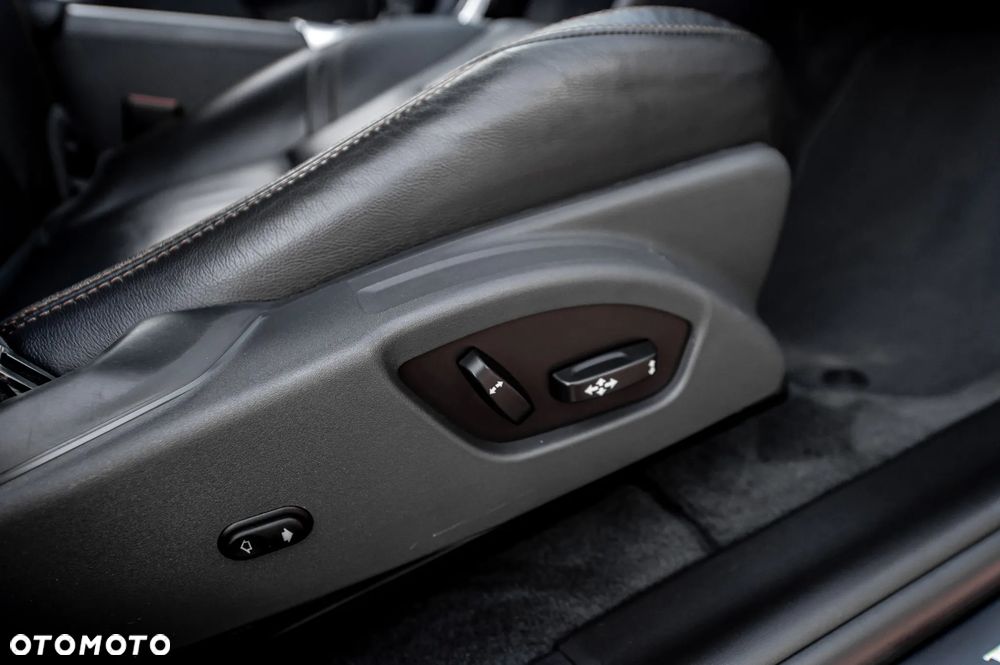 Volvo XC 60 D4 AWD Geartronic Momentum - 34