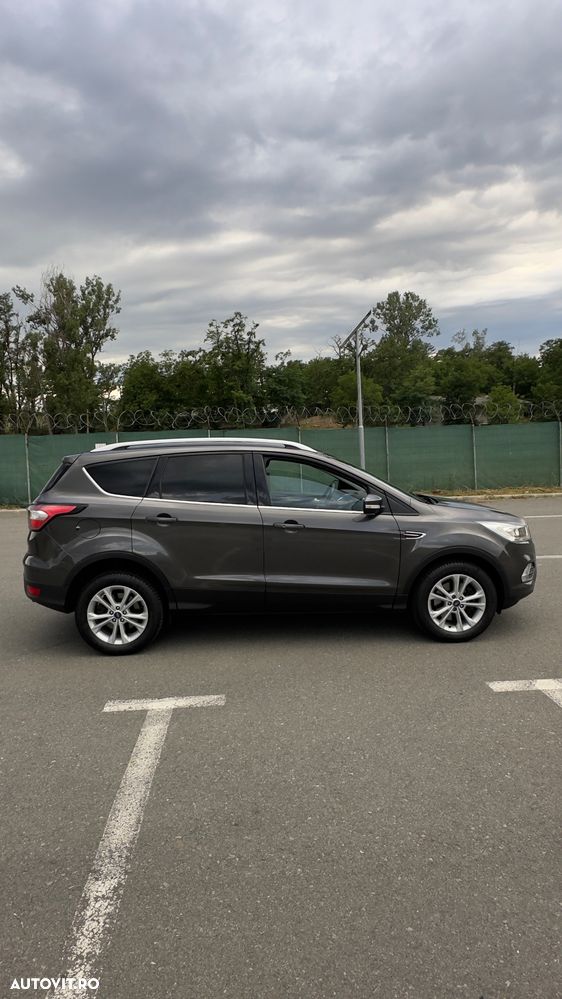 Ford Kuga - 8