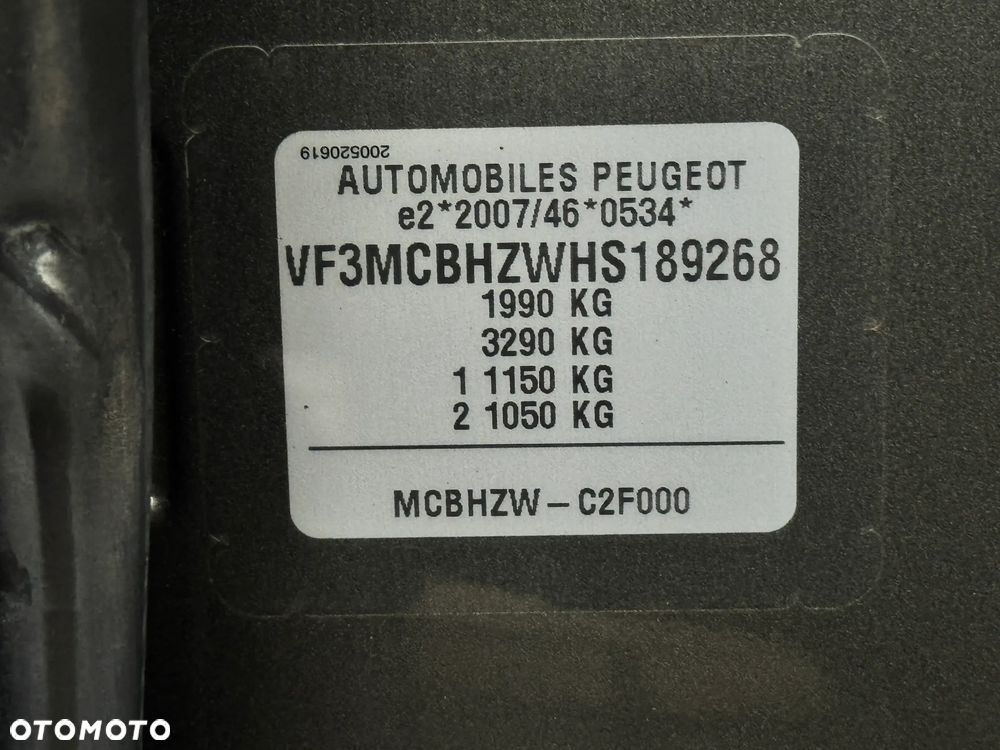 Peugeot 3008 1.6 BlueHDi Allure S&S EAT6 - 19