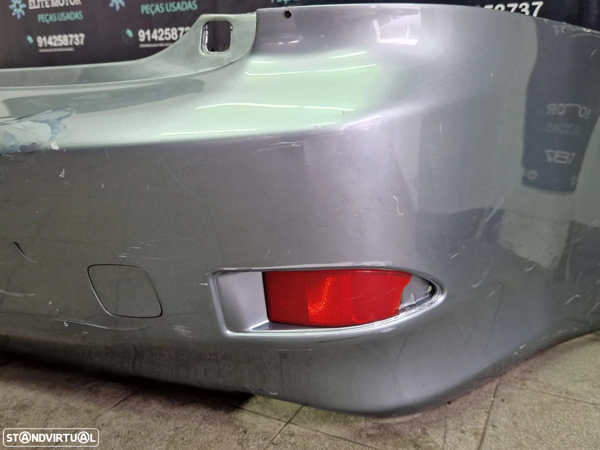 Parachoques traseiro usado LEXUS IS220D 220 - 5