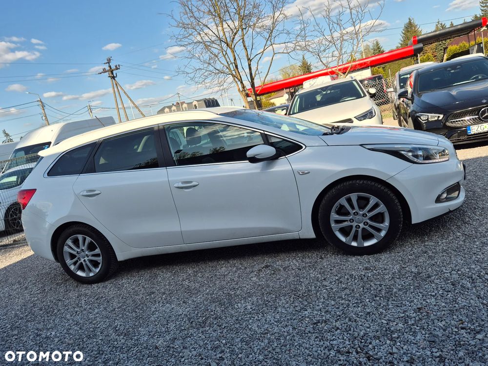 Kia Ceed 1.6 CRDi 128 Platinum Edition - 14