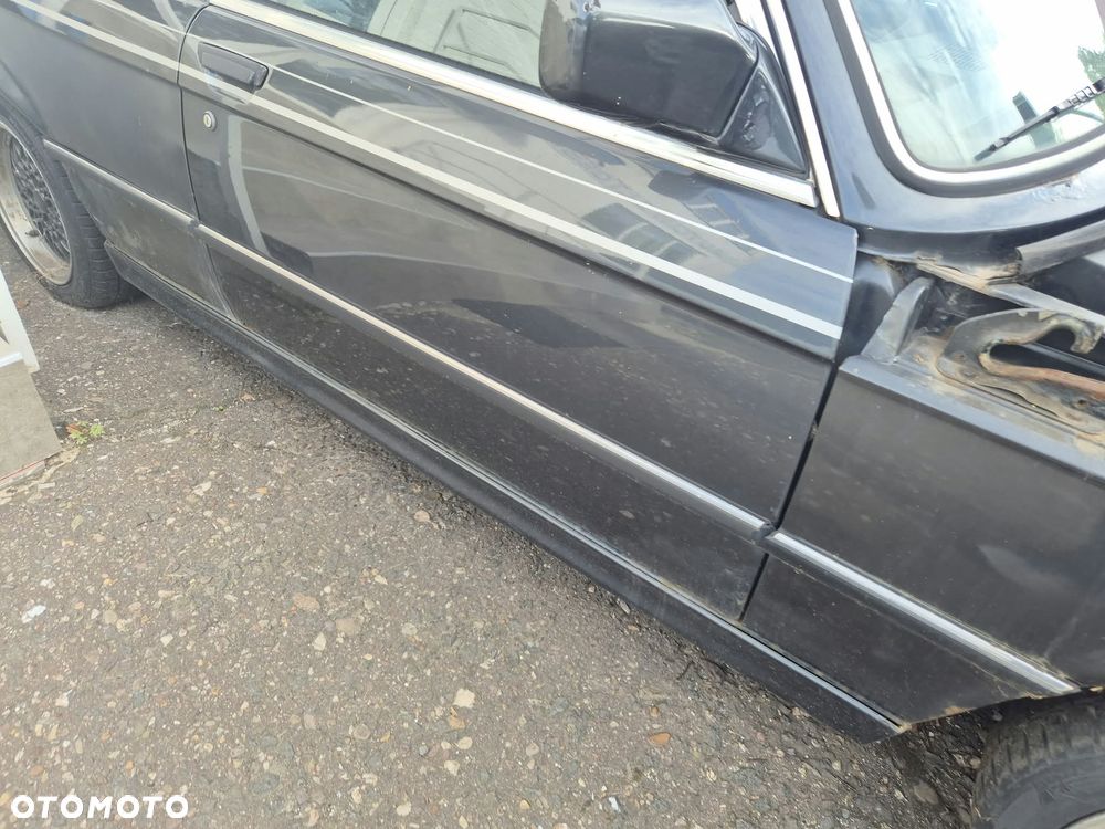 BMW Seria 3 323i - 10
