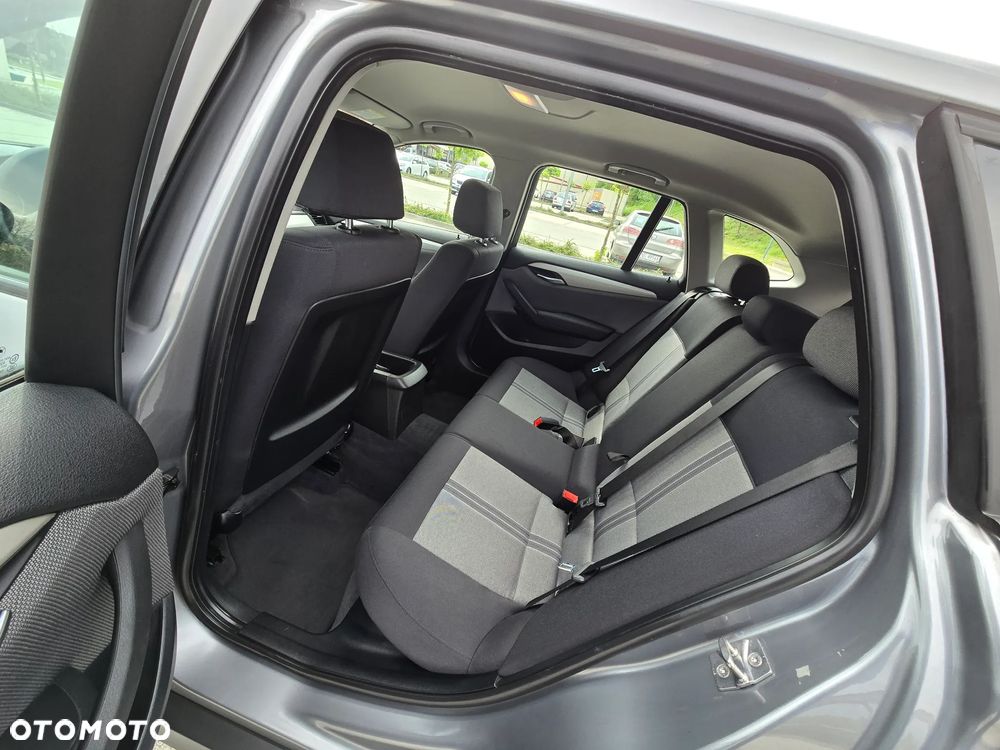 BMW X1 sDrive18d xLine - 13