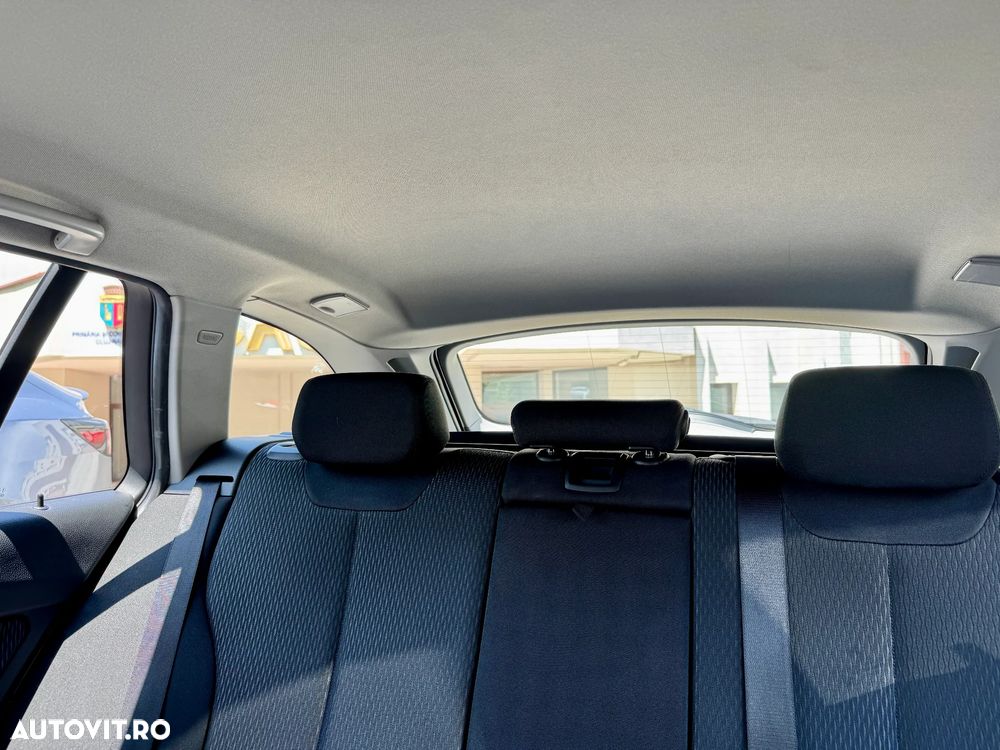 BMW Seria 3 318d Standard - 21