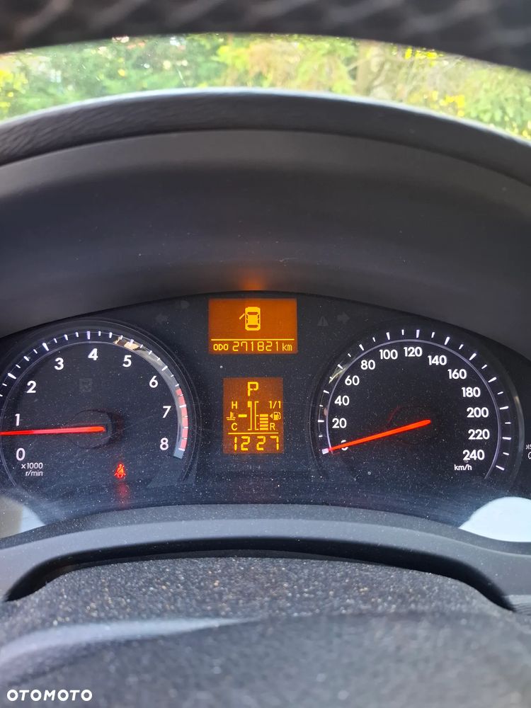 Toyota Avensis 1.8 Premium MS - 1