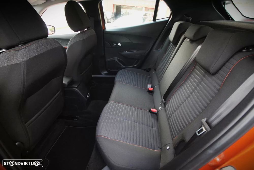 Peugeot e-2008 Active - 11