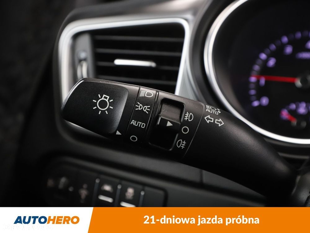 Kia Ceed - 29
