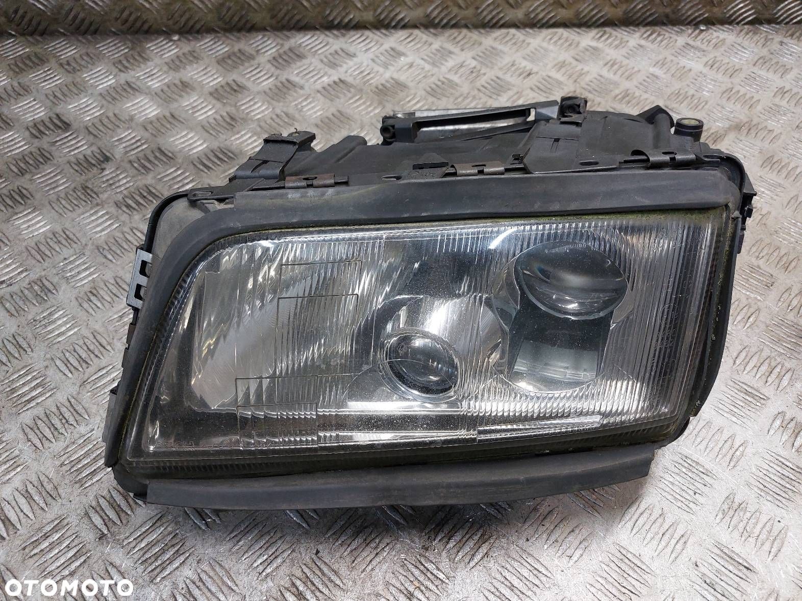 LAMPA LEWY PRZÓD XENON AUDI A8 D2 PRZETWORNICA LAMPA BOSCH 1307329023 - 1