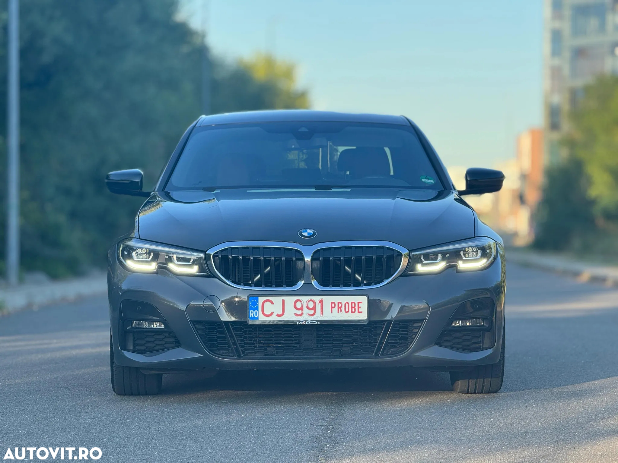 BMW Seria 3 318d Aut. M Sport - 9